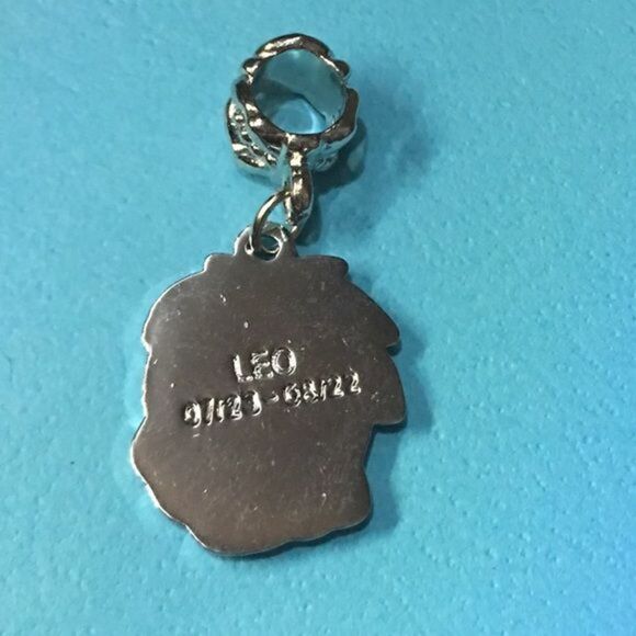 Leo Charm  - Picture 2 of 4